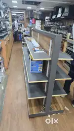 Display unit for showroom