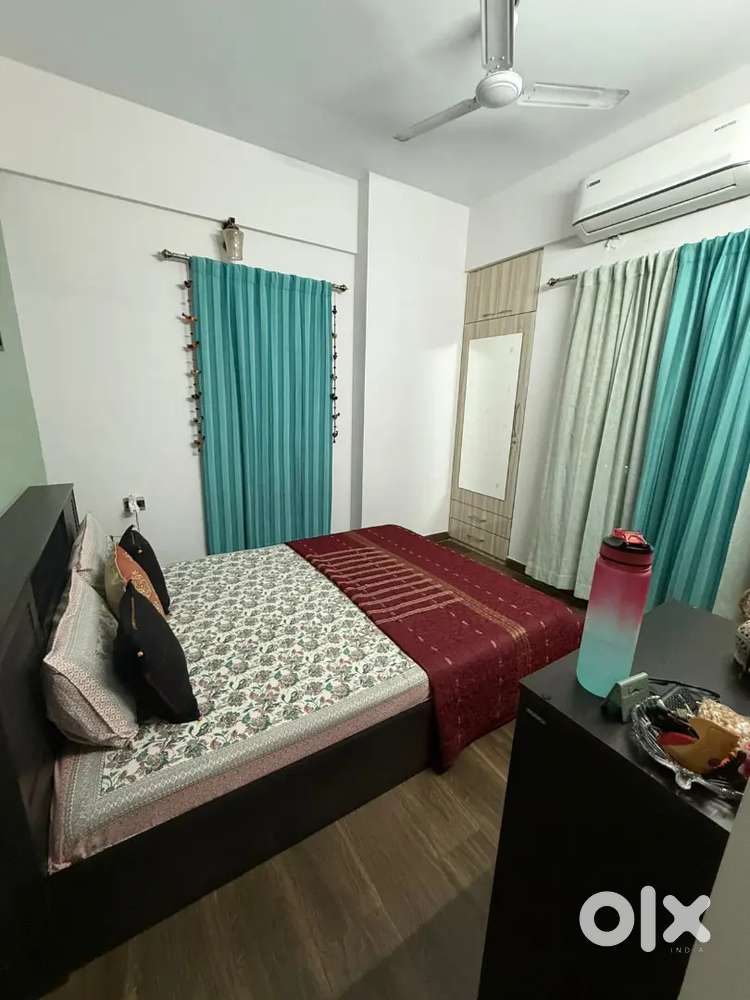 Fully furnished flat for rent at Newtown tcs gitanjali park
