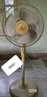 Stand Fan Bajaj & 3Burner glass top gas oven  Glen