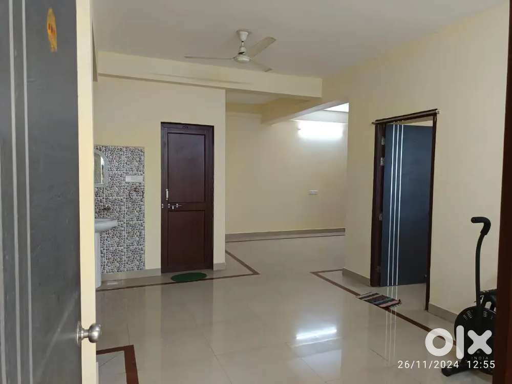 It's Single room In a 3bhk Flat