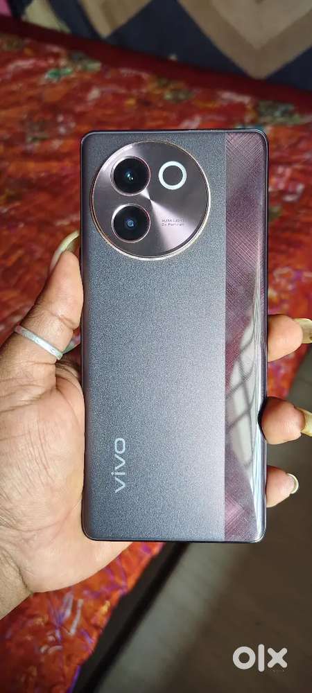 VIVO V30E 5G 8+128 GOOD CONDITION