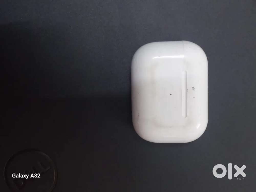 [Apple] Earpods - fully working-slightly used-Quick sale