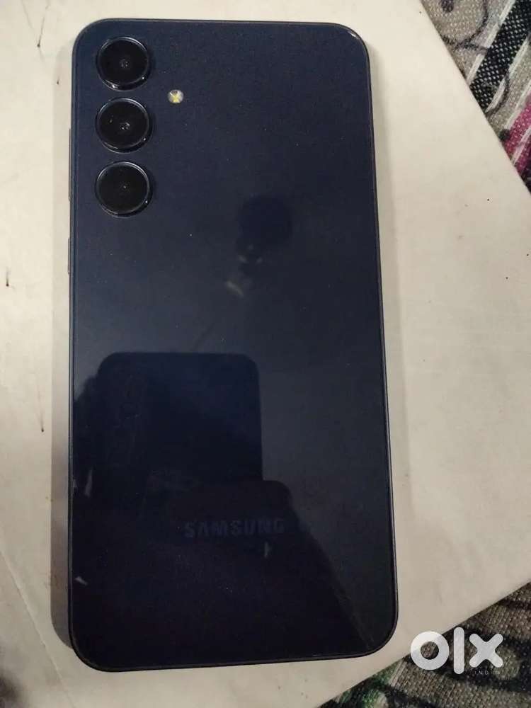 Selling Samsung Galaxy A35 5G Top Notch Condition Only 5 Months Old