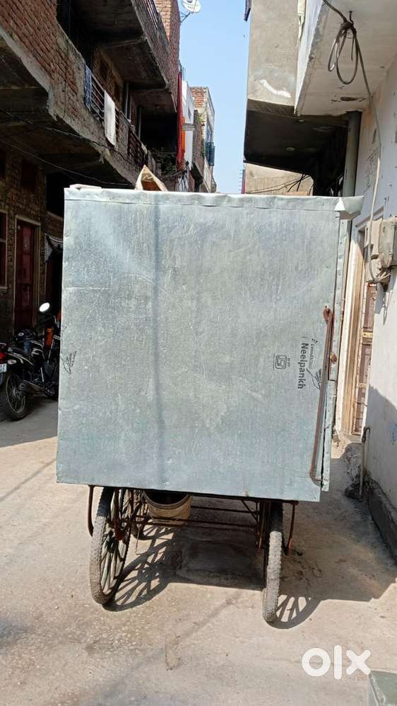 Cart- chai ki thadi with wheels