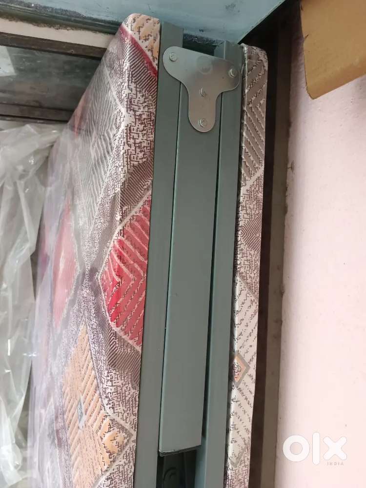 Folding bed