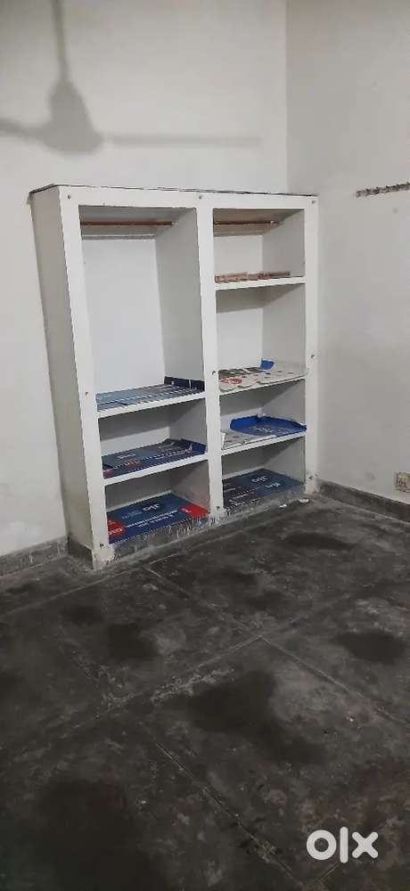 Only for students boys only please read descriptions