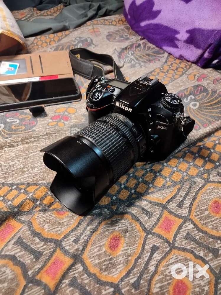Nikon D7000, Nikon D7200
