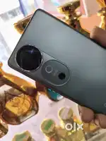 Vivo v40 8/256 3 month warranty available