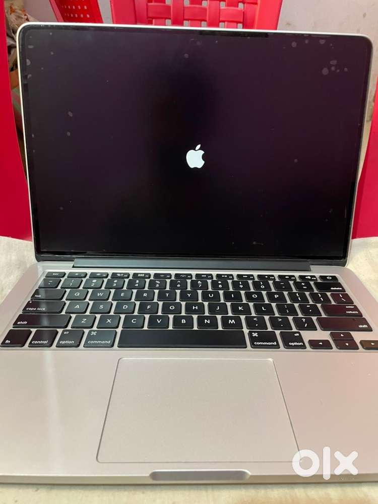 Macbook pro 2015 GOOD CONDITION