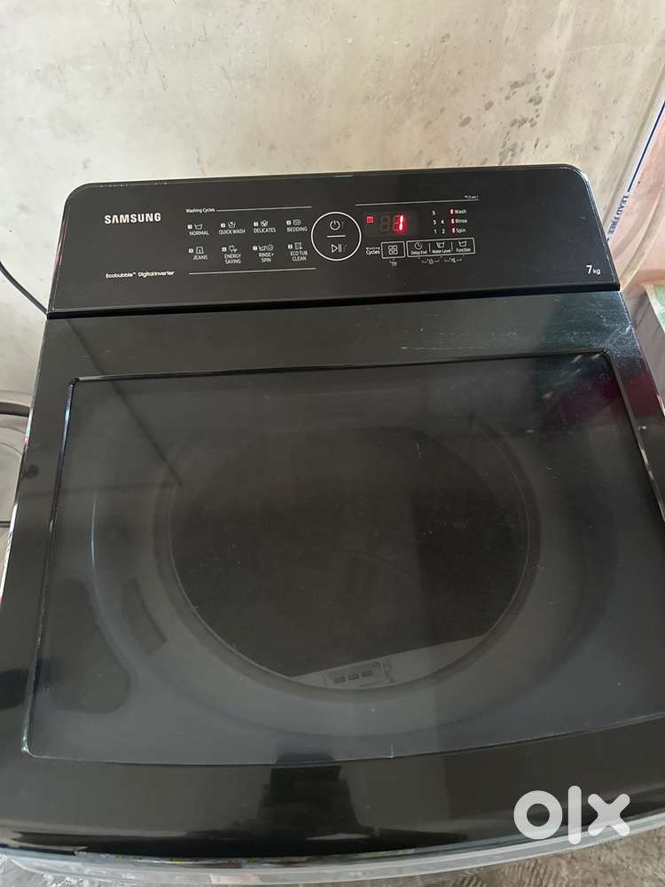 1 year old washing machine in excellent condition