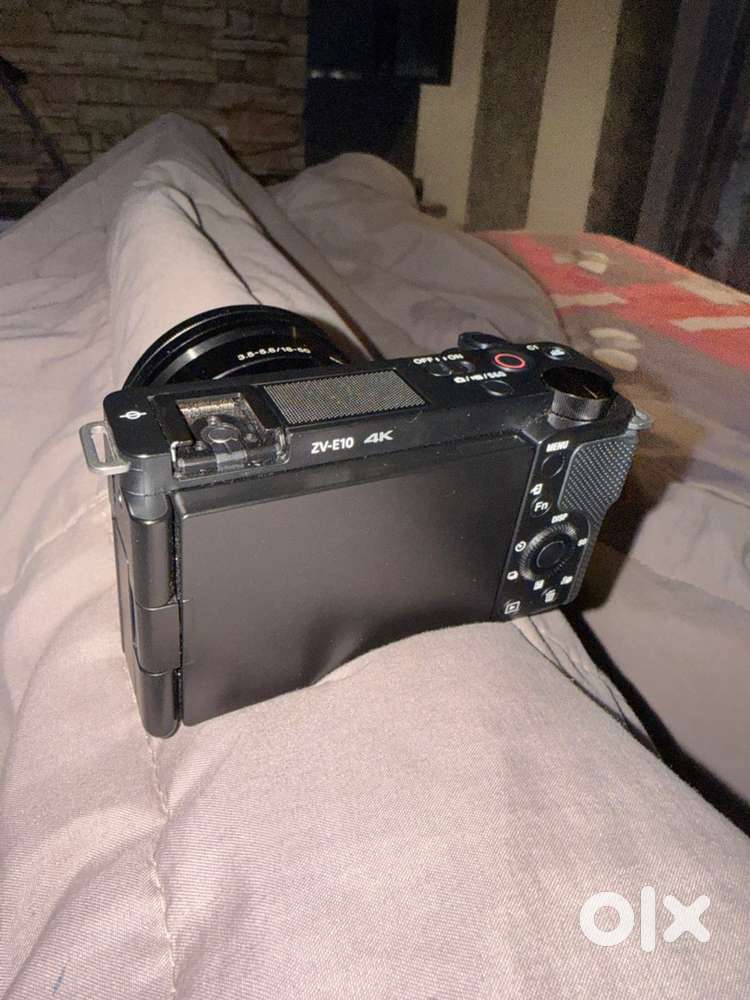 Sony Alpha ZV-E10L 24.2 Mega Pixel