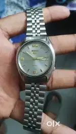 Seiko 5 vintage automatic watch