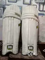 Bating pad for hard leather ball and bat tennis