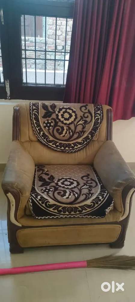 Sofa set 5 seater