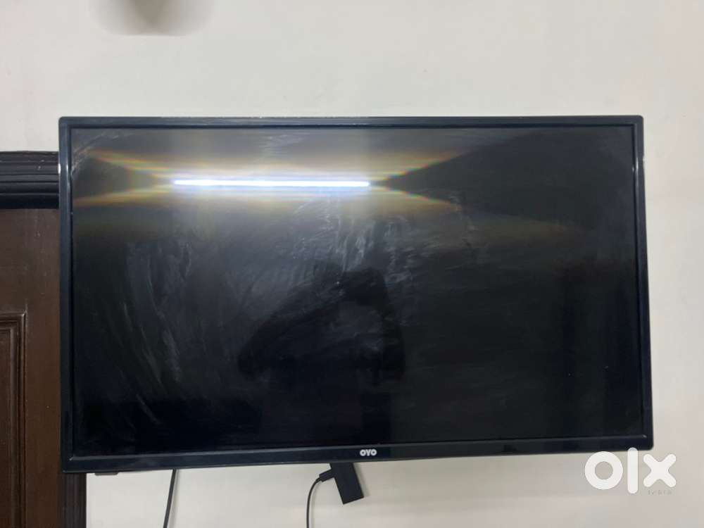 32 inch TV with USB
