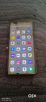 One plus 8 (12-256)