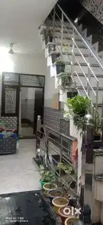 63 gaj ka do manji makaan tiles phatter dusra Lena hai