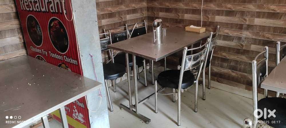 Stell Table and chair for restaurant