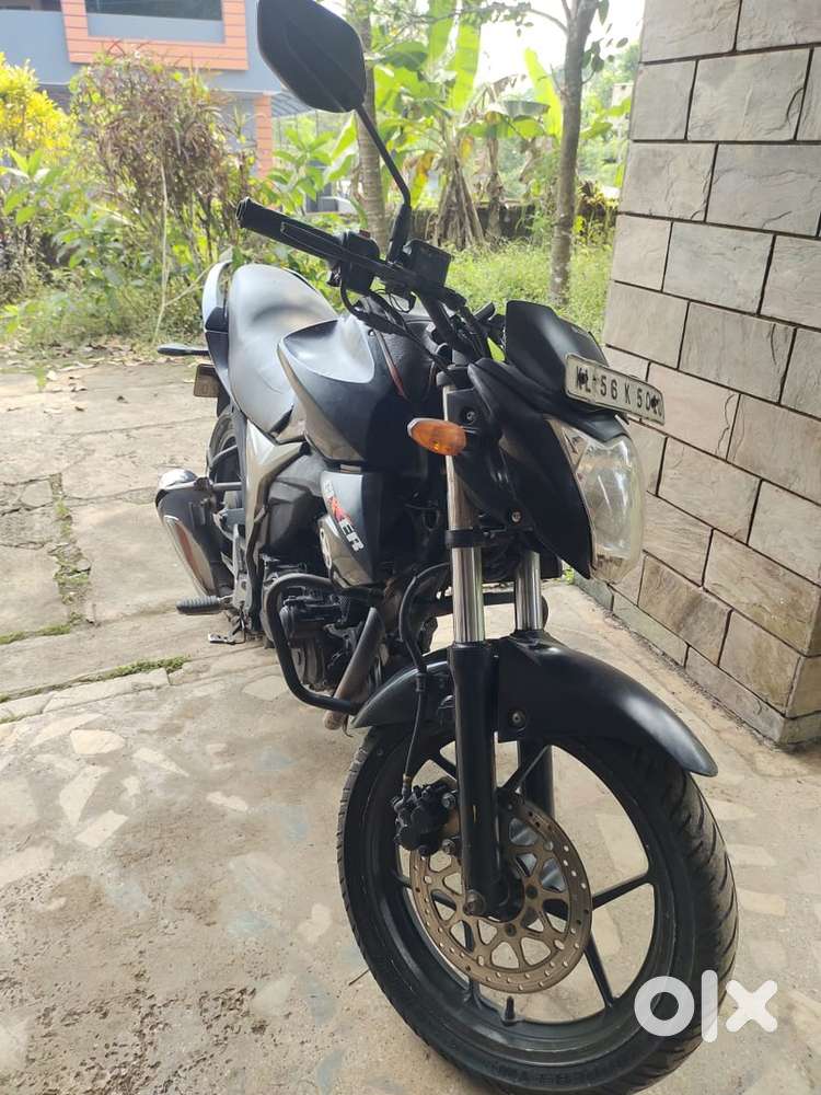 2014 gixxer good condition 1 lakh plus km