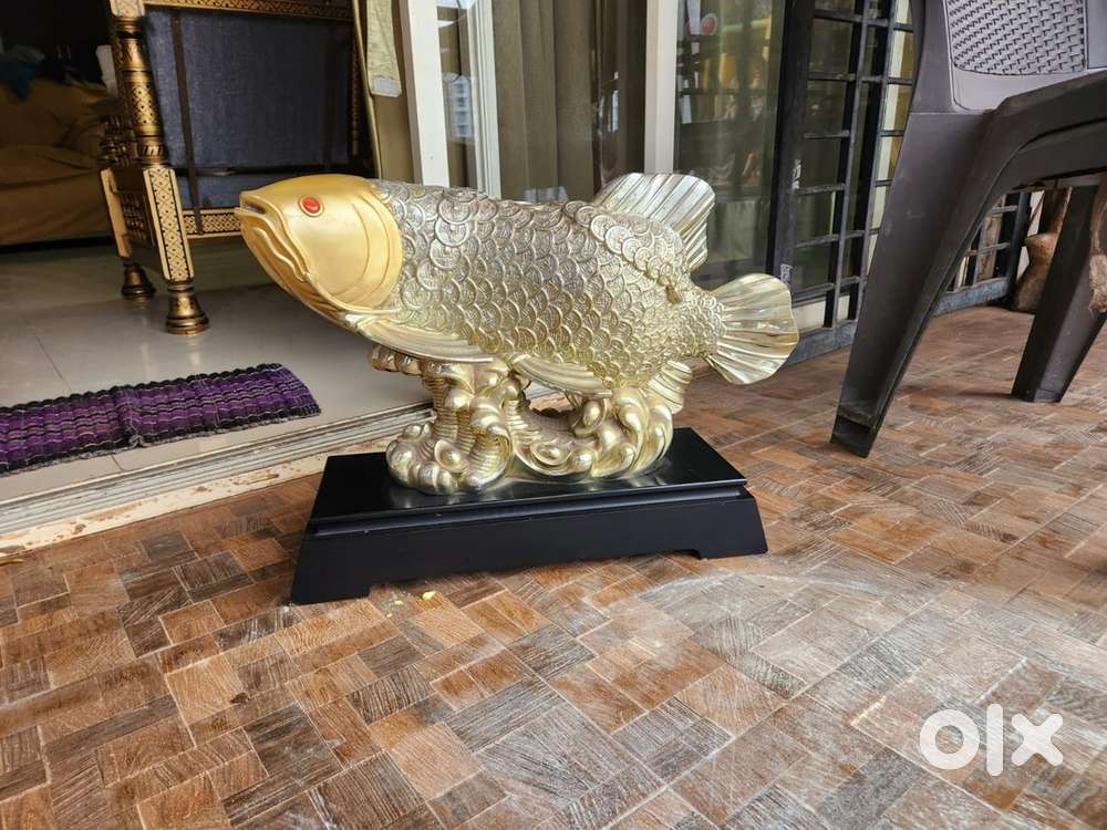 Unique Showpiece - Metal Ceramic Fish