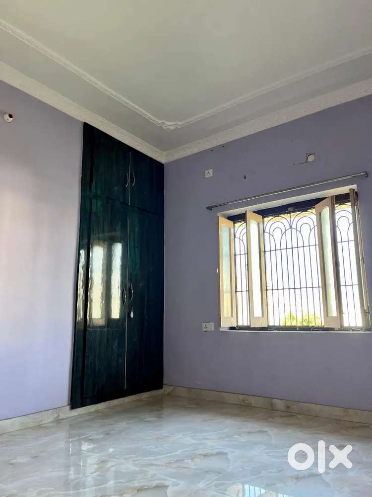 2 BHK Flat for Rent Behind Reliance Digital/ Physics Wallah Mithanpura