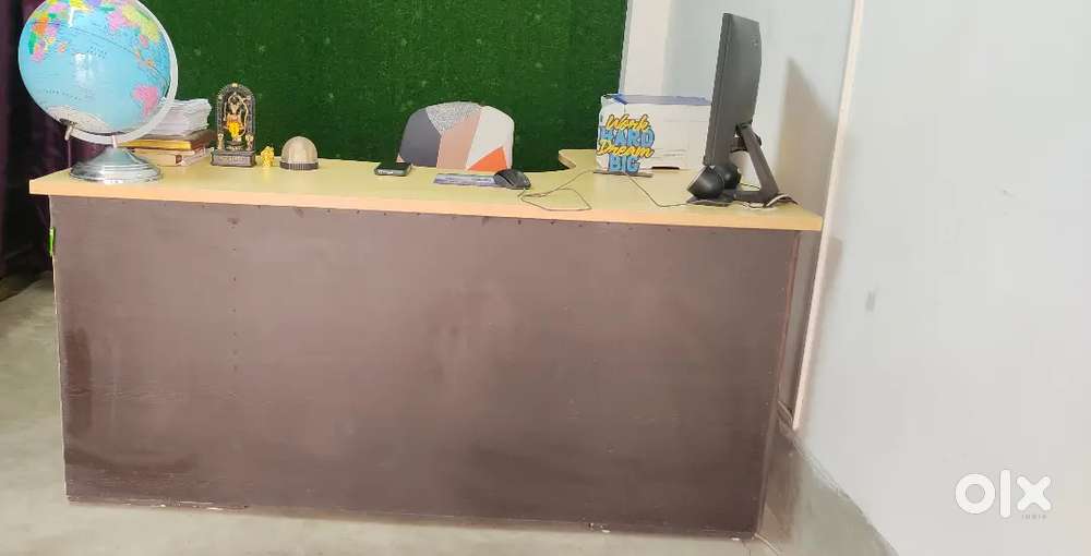 Computer Office Work Table ( Age was only 3 months)