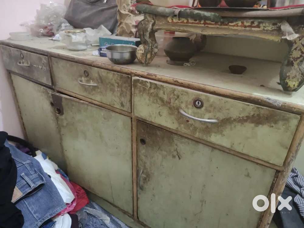 Shop counter