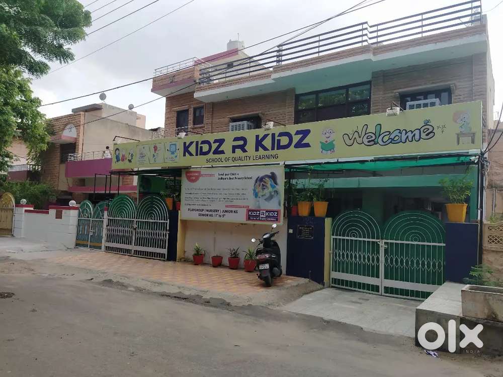 Personal assistant 1 Male & 1 female smart to assist in any work.