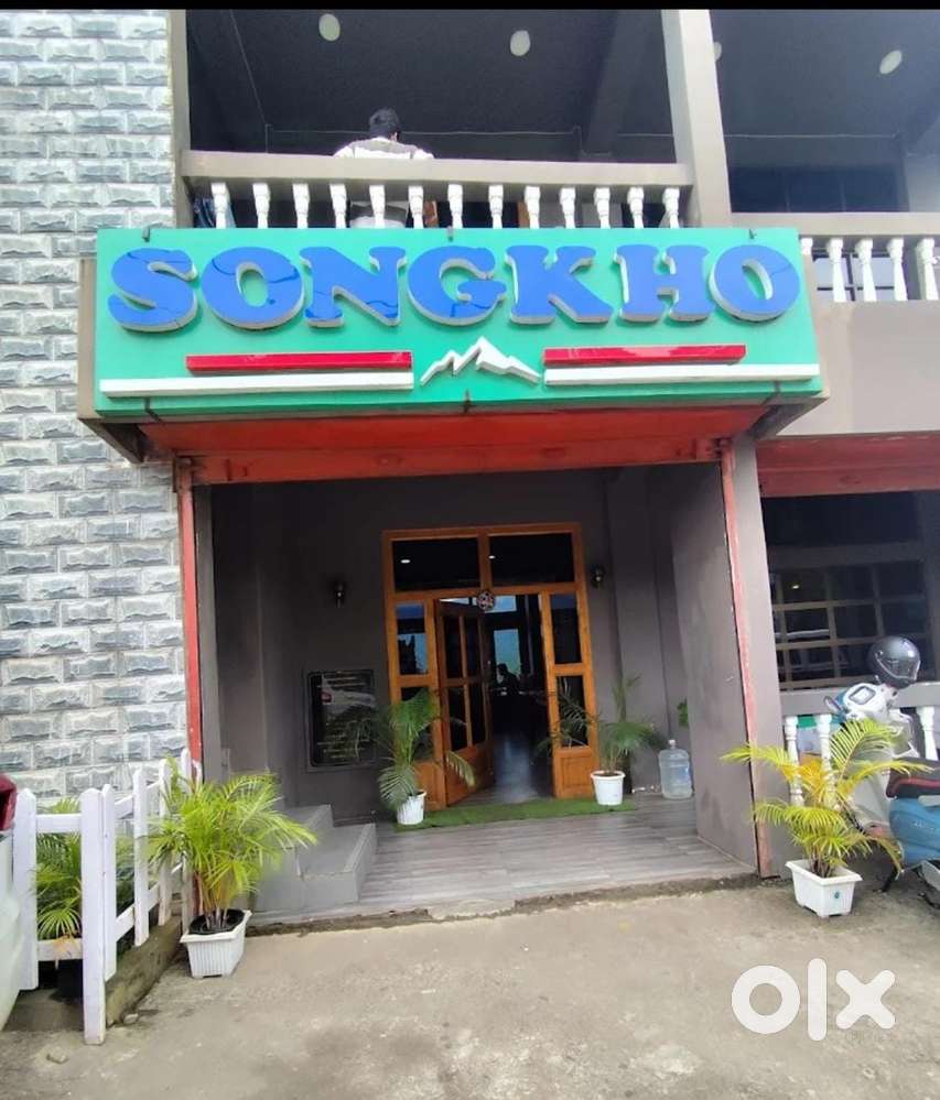 Service staff/waiter