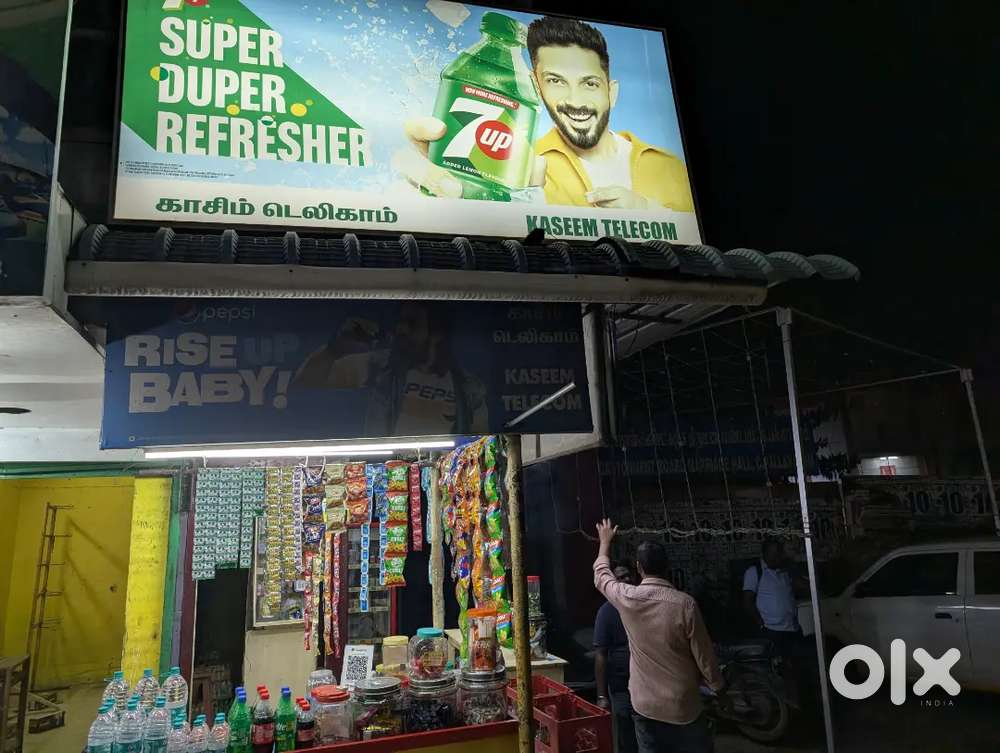 Tea master and helper