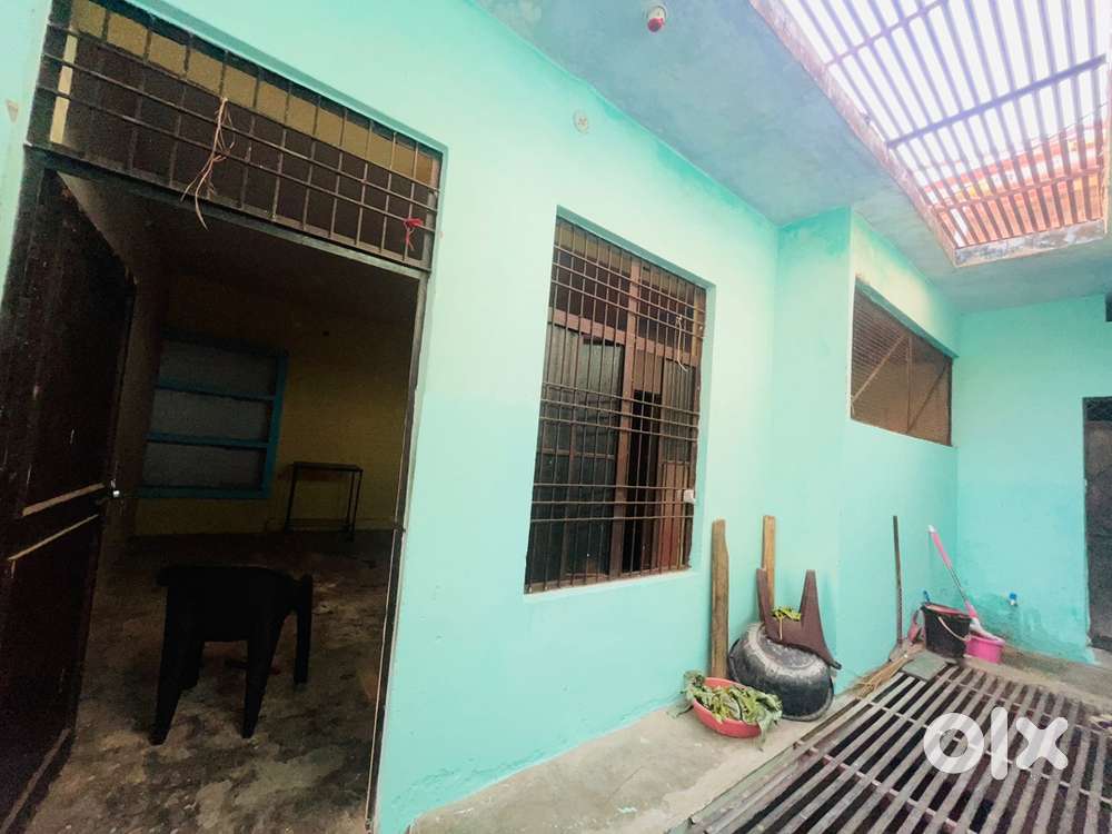 Double room and single room both are available