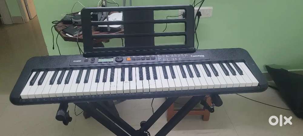 Casiotone S-200 Keyboard with Stand & Carry Bag – Excellent Condition