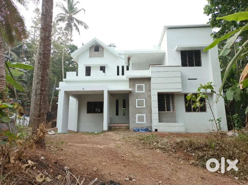 9 sent, road and water available