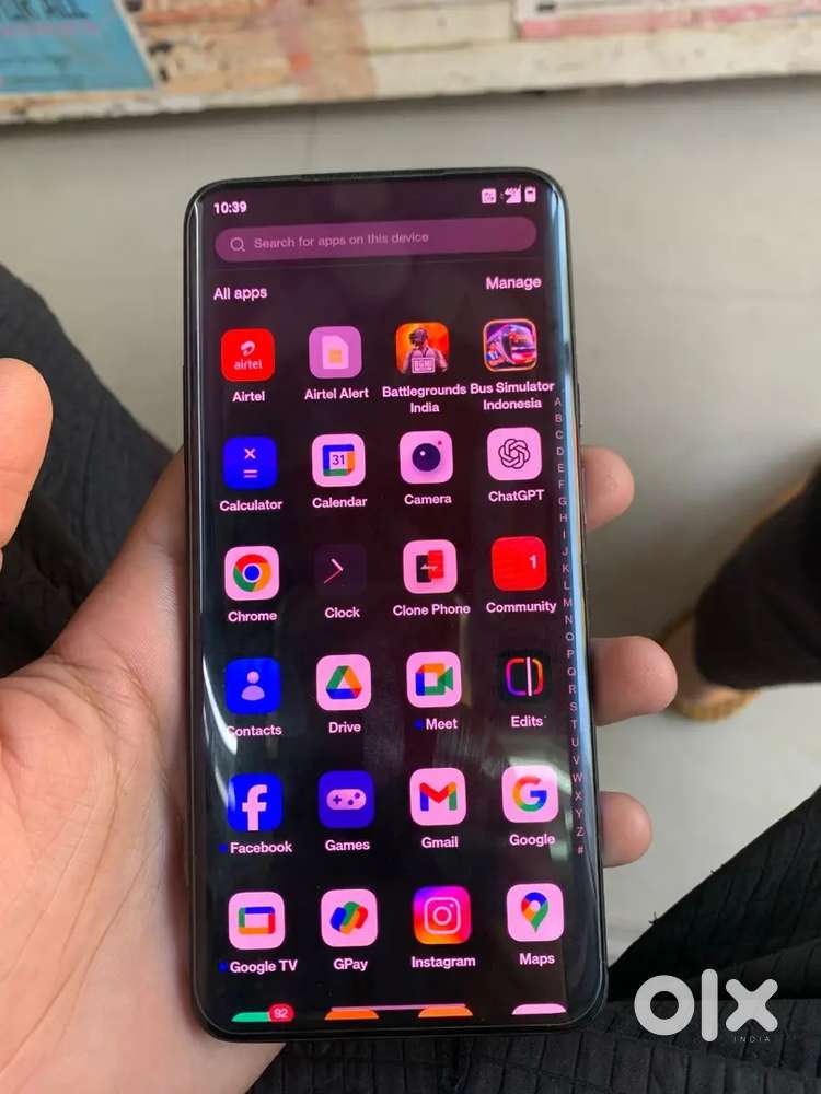 One plus 7 pro 8/256.       With charger