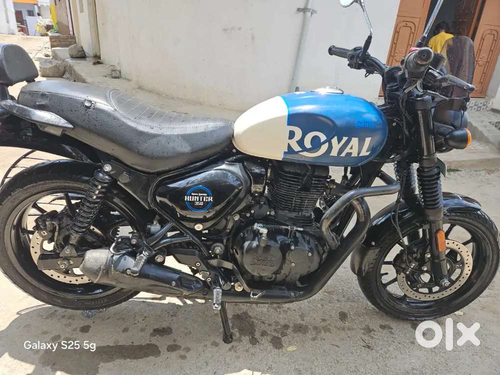 Hunte 350 blue top modal