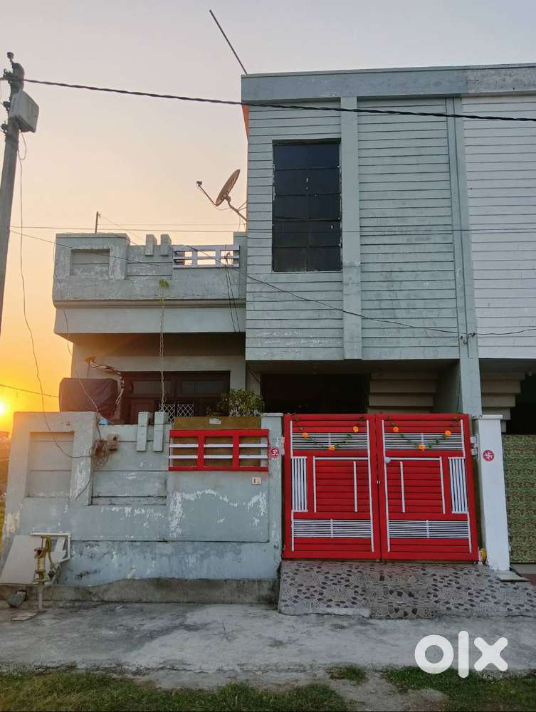 918sqft house for sale