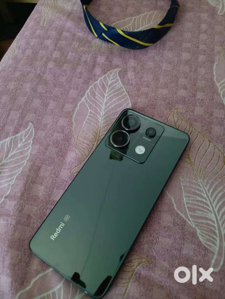 5 month old 8ram solid condition with original charger