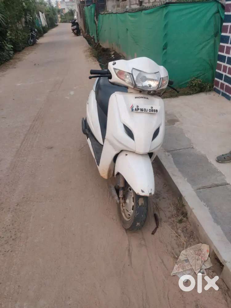 Activa 3g,honda activa,homely bike ,tranfer available