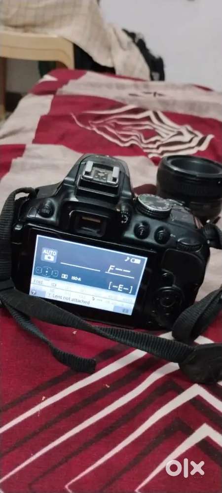 Nikon d5300 with 2 lance 3 battry original charger