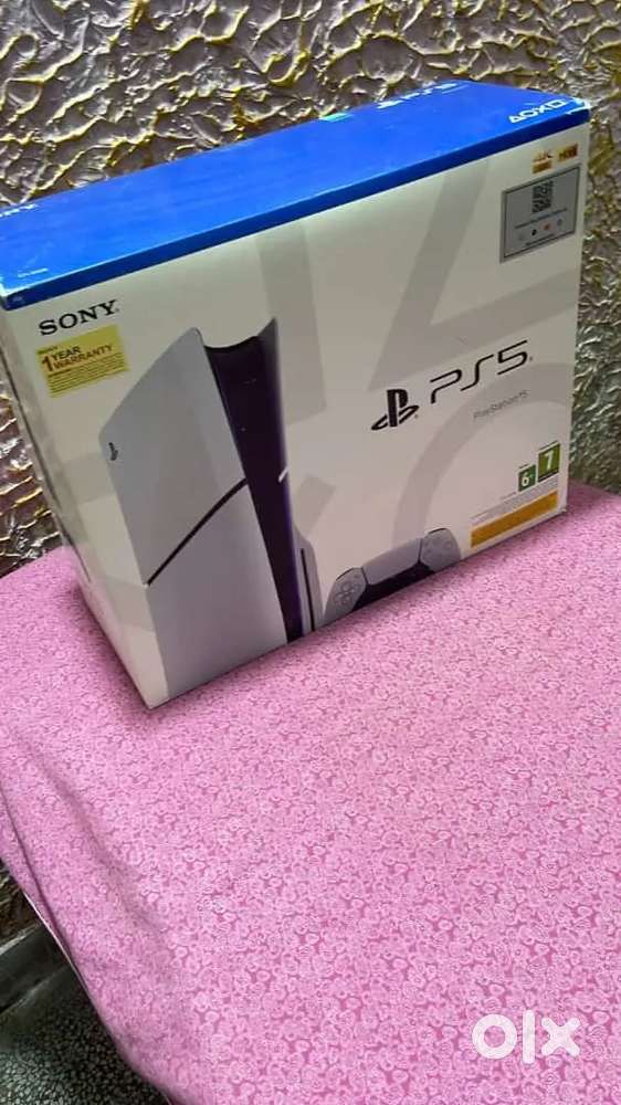 PS5 SLIM PLAYSTATION 5 DISC EDITION 4MONTHS  WARRANTY LEFT