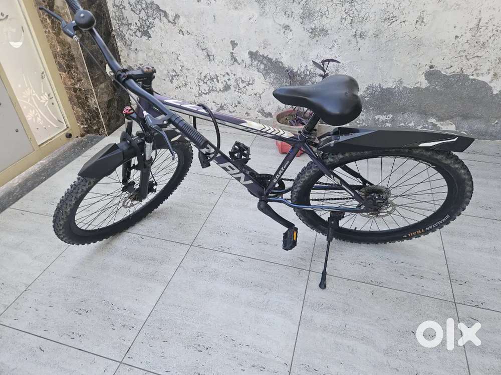 “Almost New Cycle with Dual Disc Brakes – Excellent Condition”
