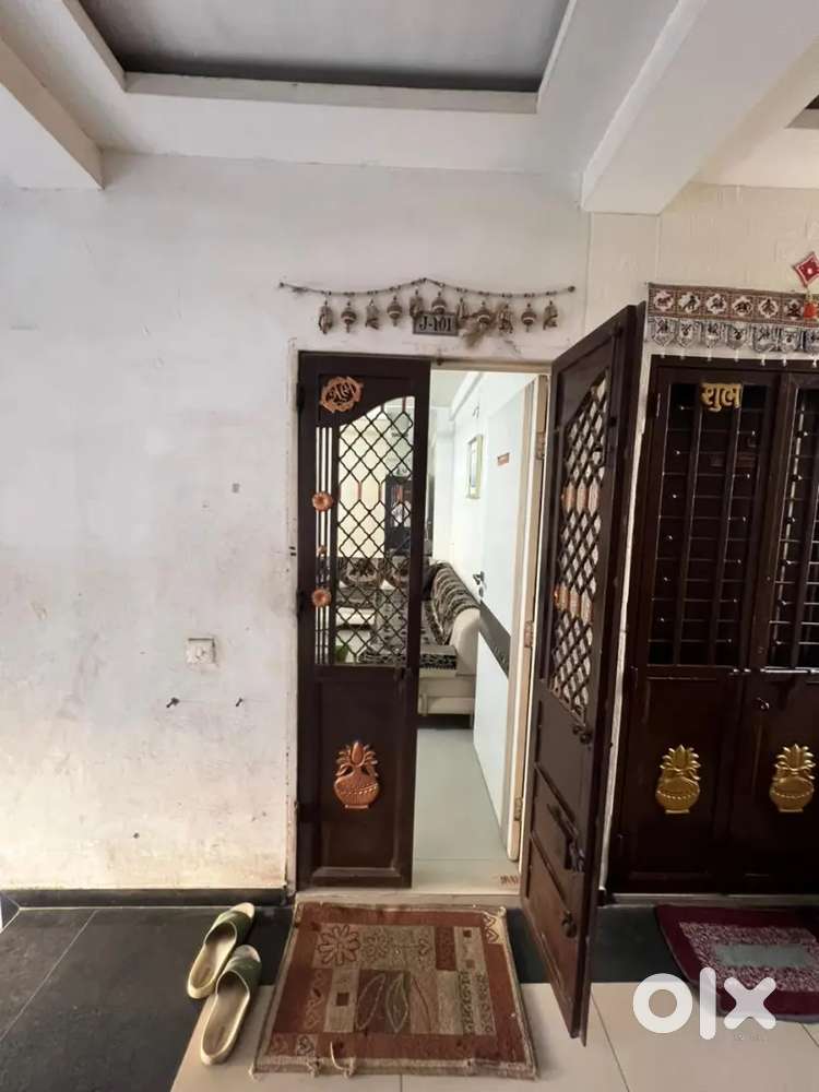 Full furnished ready to move