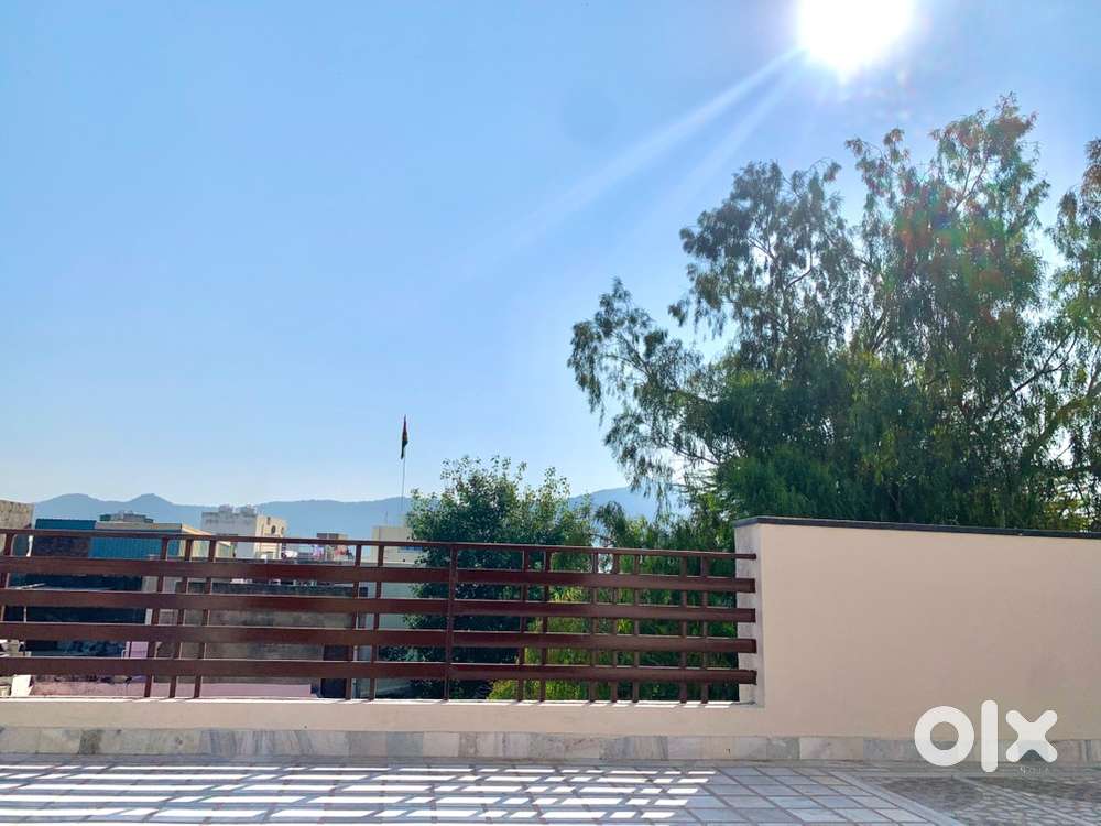 1 out of 2 rooms available for FEMALES near police lines shastri nagar