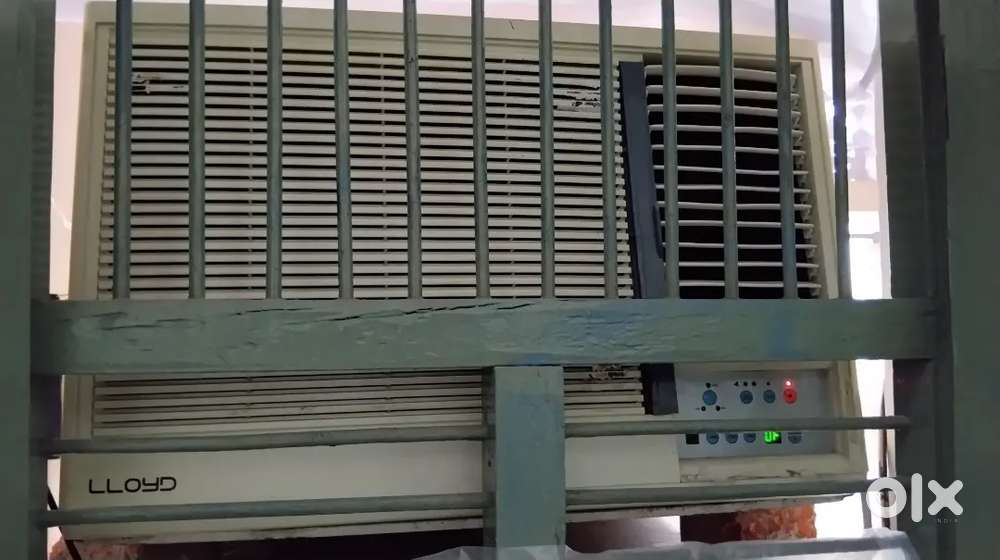 Lloyd AC 1.5ton proper working
