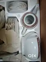 Porcelain 47 piece dinner set