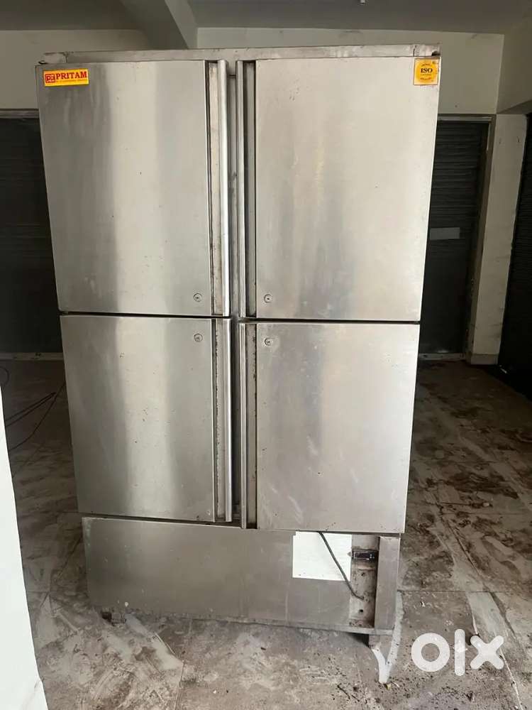 Commercial 4 door fridge