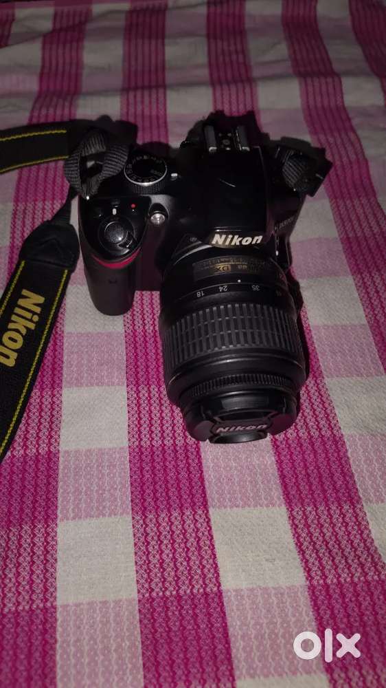 Nikon D3200 with 18-55 AF lens Dslr Camera in excellent condition