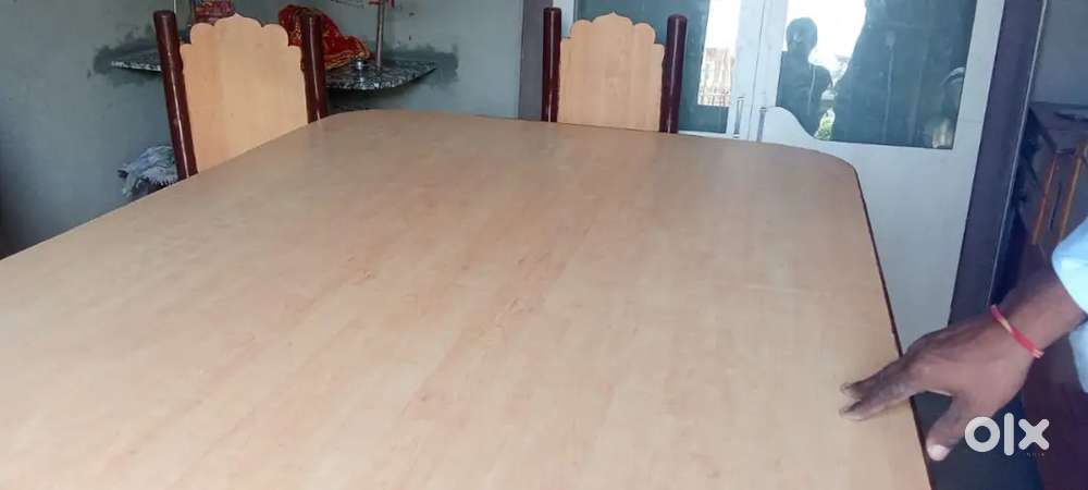 Dinning table with 5 chairs