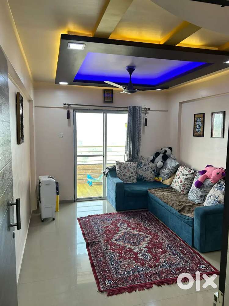 Semi furnished flat for rent near Hadapsar Gadital