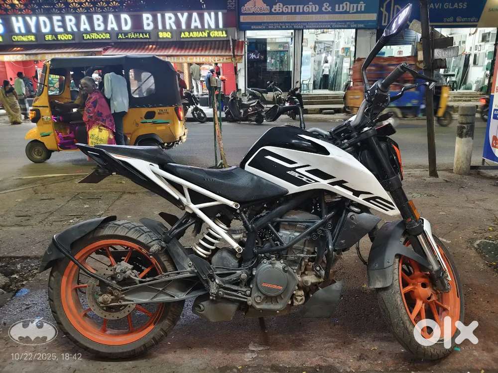KTM DUKE 200 (2022)